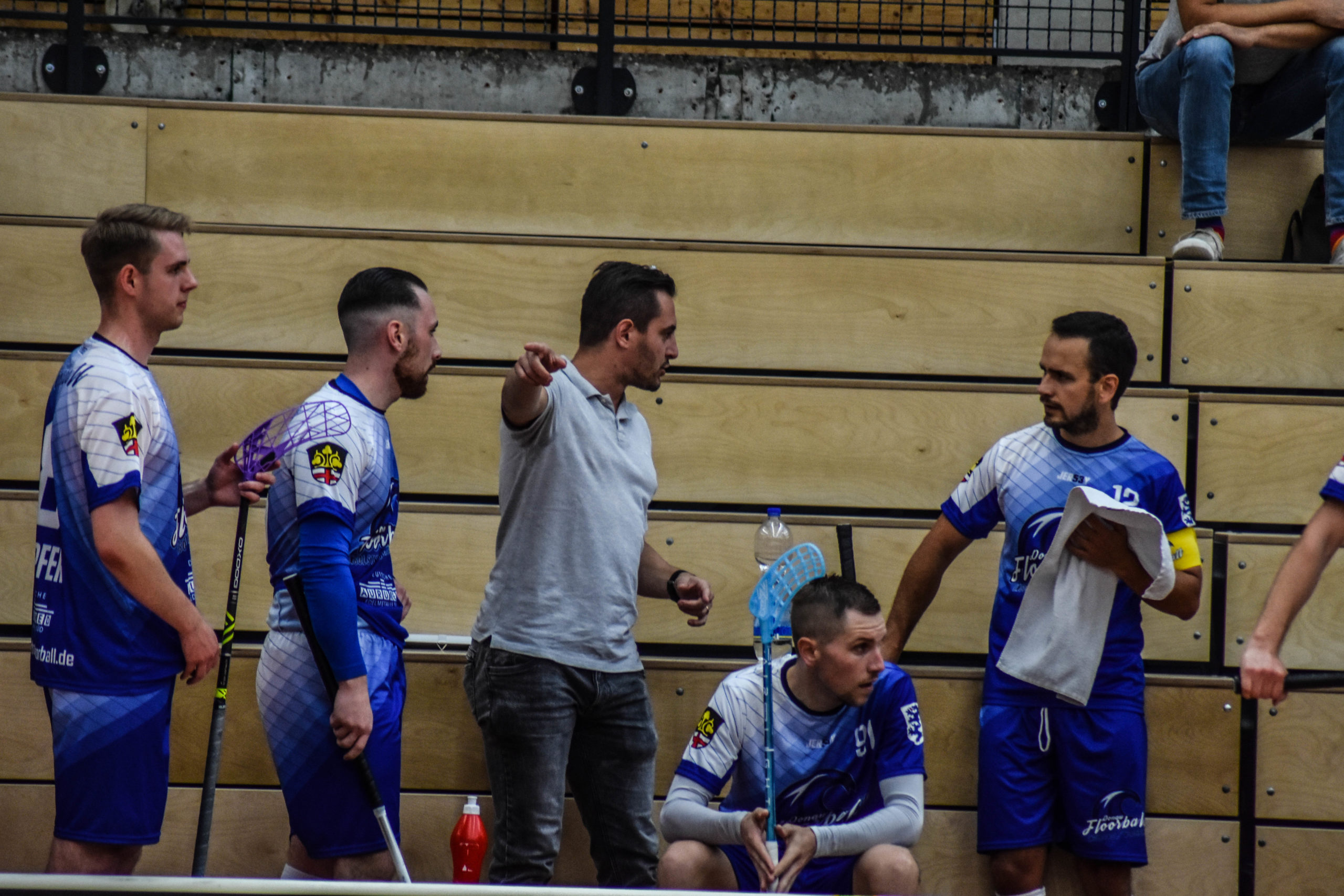 Da geht's lang: Teamgeist, Aggressivität und Tempo sind die Tugenden, die Jean-Francois Boucher den Donau Floorballern vermitteln will. (Foto: Laura Olenik)