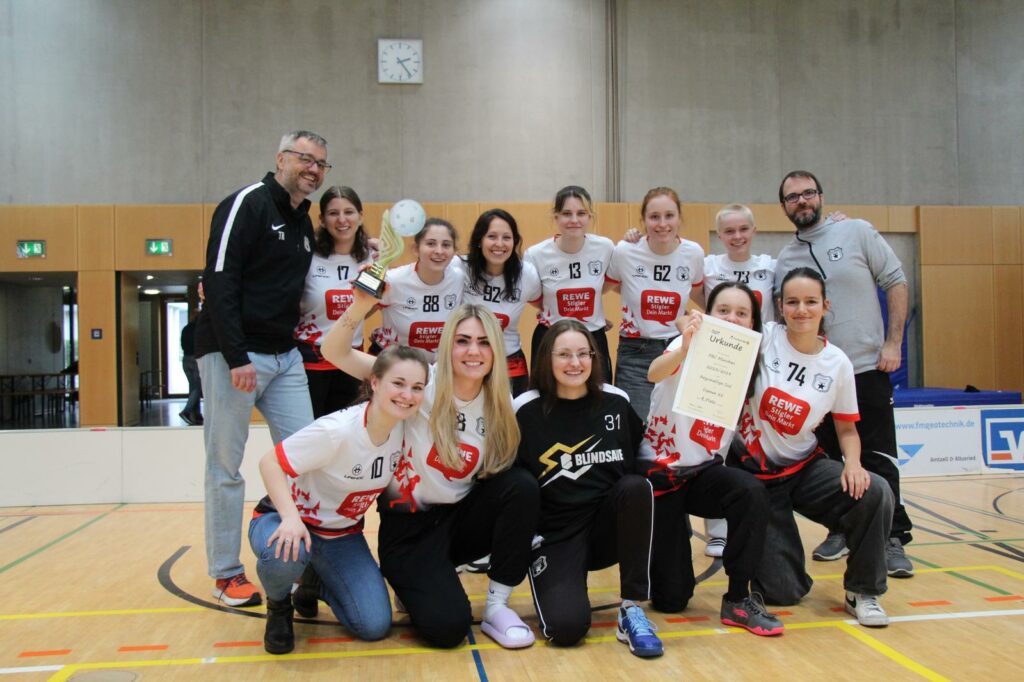 Kleinfeld-Regionalliga der Damen: Münchener Titelgewinn nach Wiedereinstieg